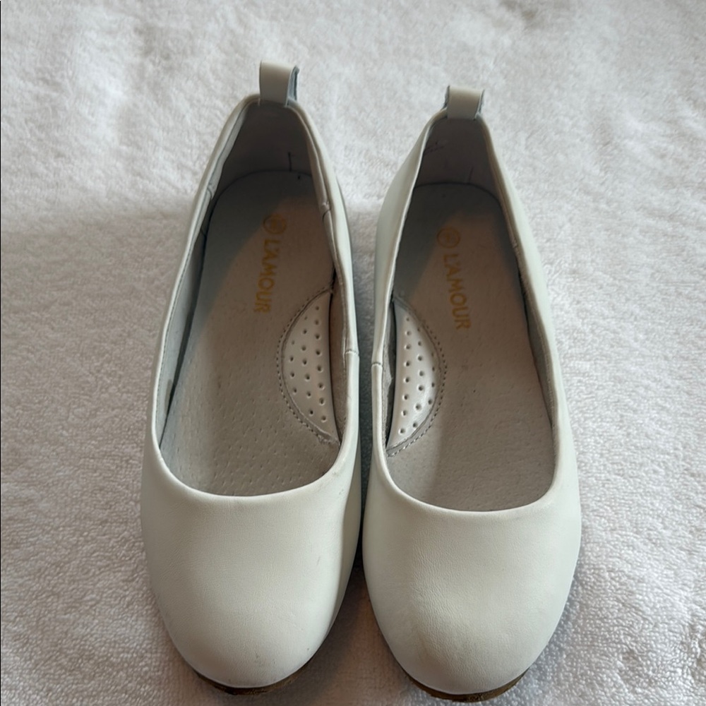 L'Amour White Dress Shoes Elegant Minimalist Design